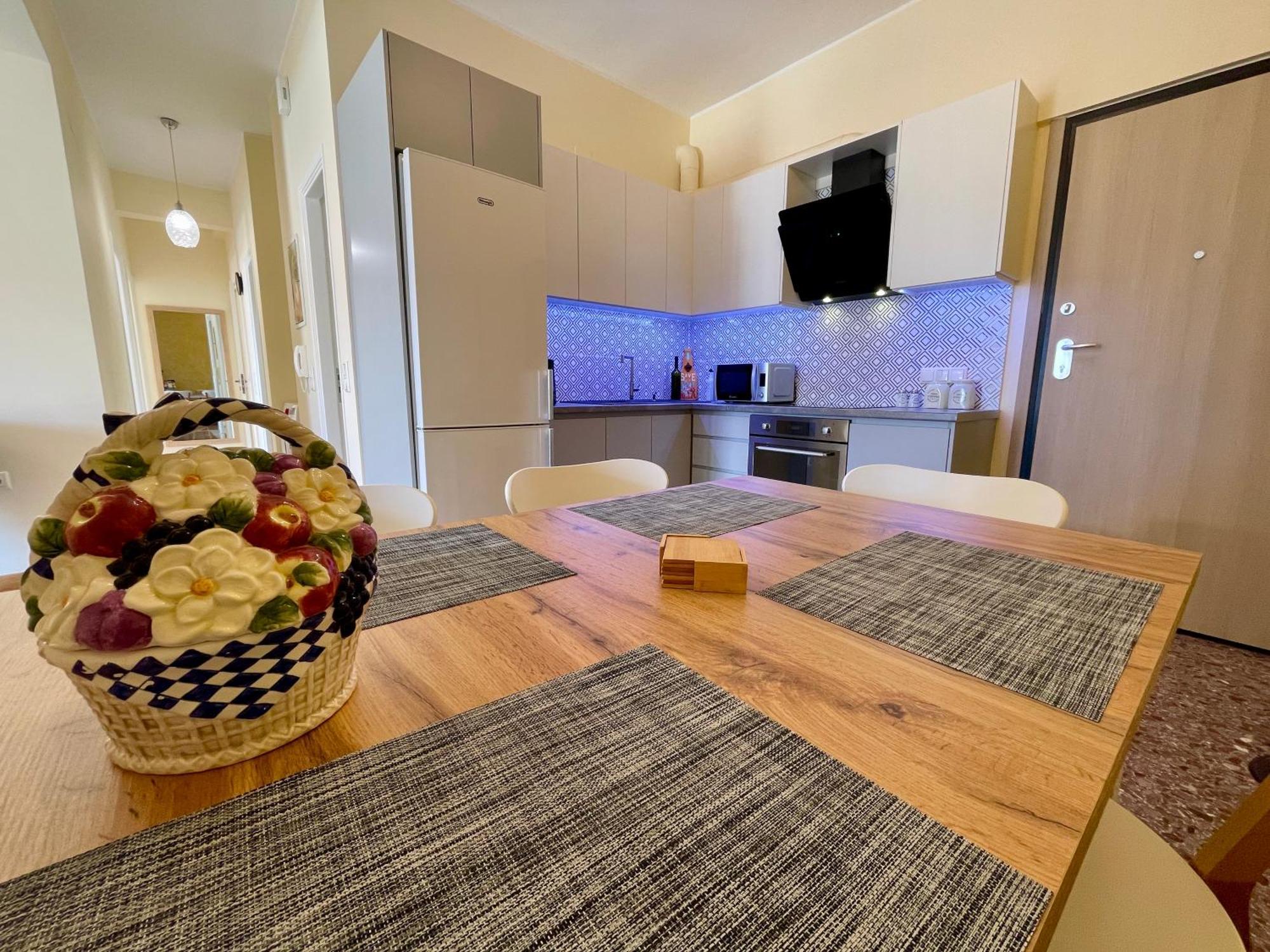 Kalamata.House - Sunny And Modern Apartment With View! Exterior photo